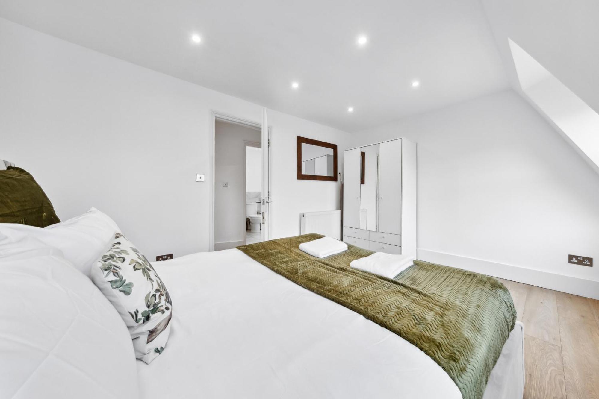 1br Gem Short Walk To Hyde Park And Oxford Street *