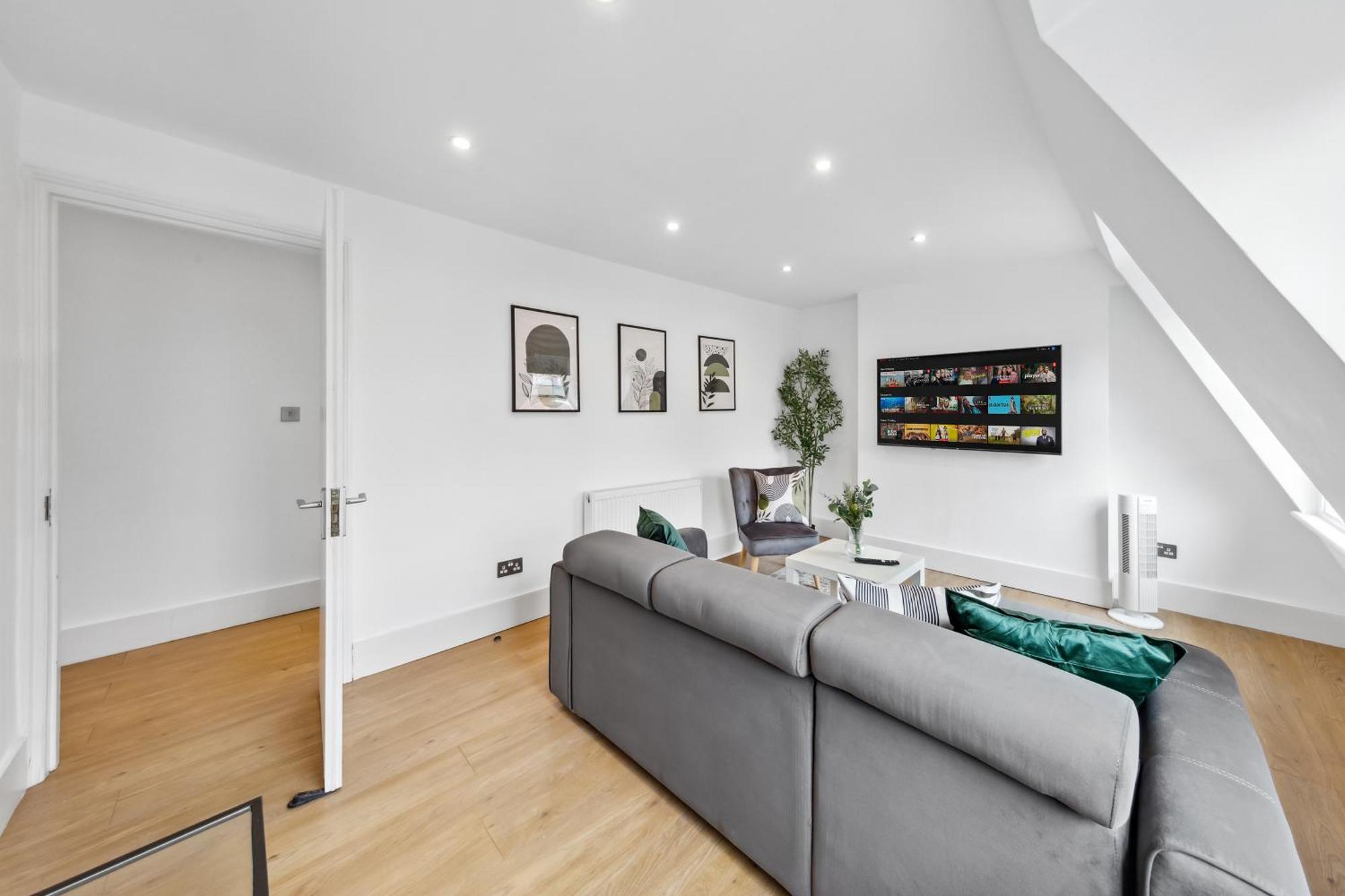 1br Gem Short Walk To Hyde Park And Oxford Street Apartment *